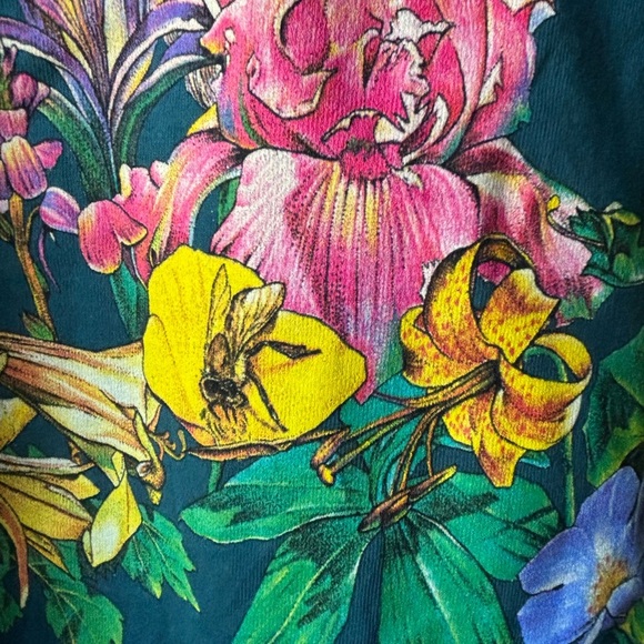 Floral Graphic T-Shirt - Picture 8 of 8